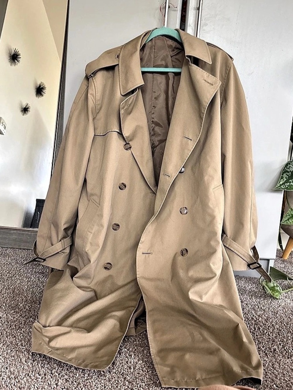 Double-Breasted Trench Coat in Brown Like New